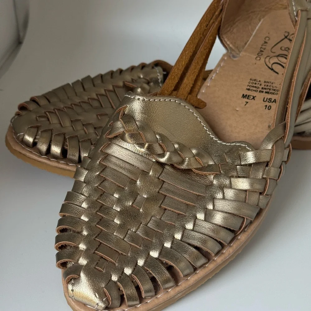 Women's Metallic Gold Woven Huarache Flats - Picture 3 of 6